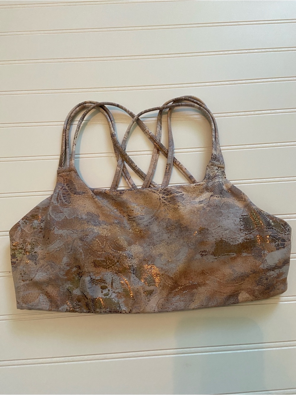 Athleta Hyper Focused Strappy Sports Bra Gilded Gold Snake Skin Womans S